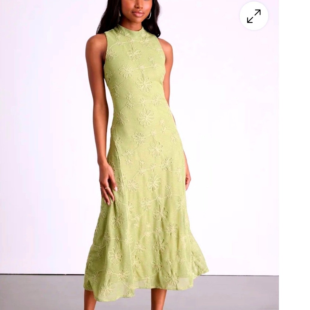 Lulu's Danalee Lime Green Embroidered MIdid Dress sz LG NWT - Picture 1 of 12